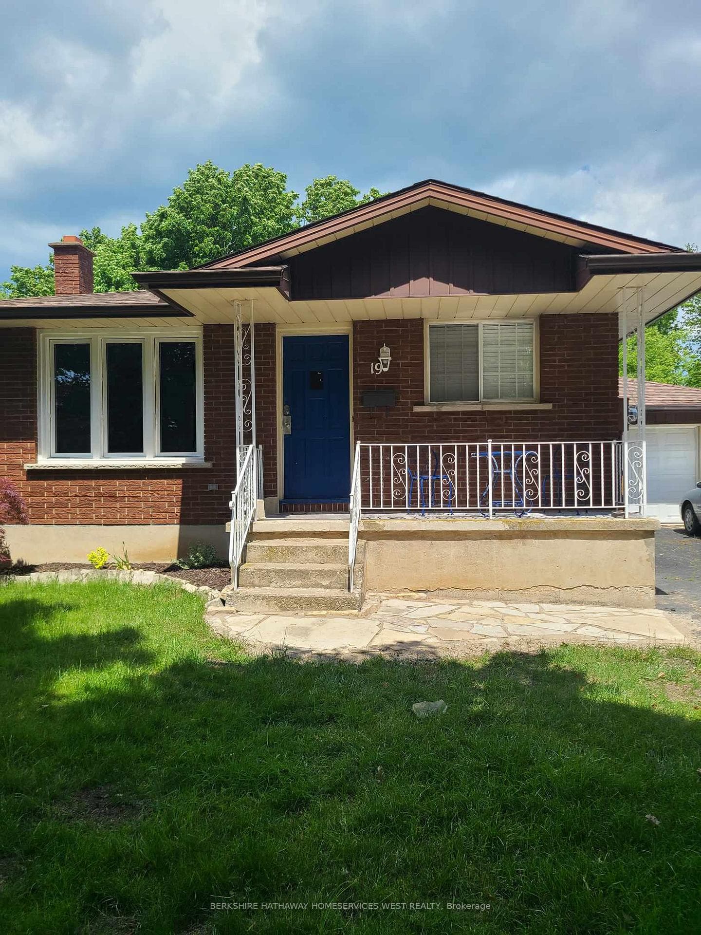 19 Friars Court, St. Catharines