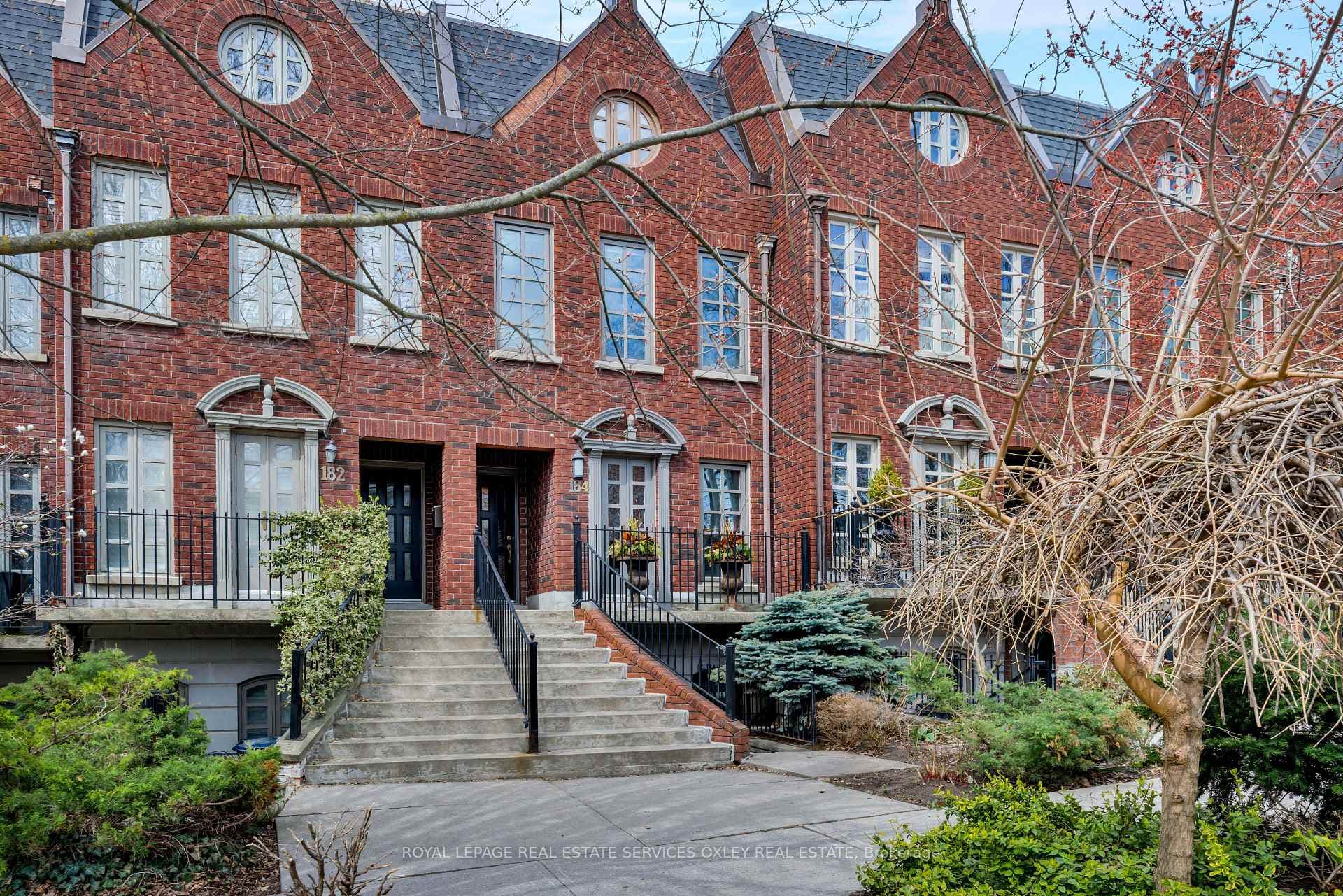 184 Bedford Road, Toronto C02