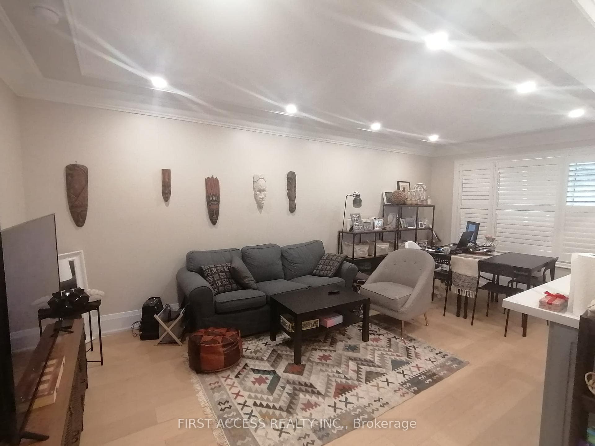 15 Chartwell Road Unit Main, Corso Italia / Dufferin Grove, ON M8Z 4E9 - Photo 1