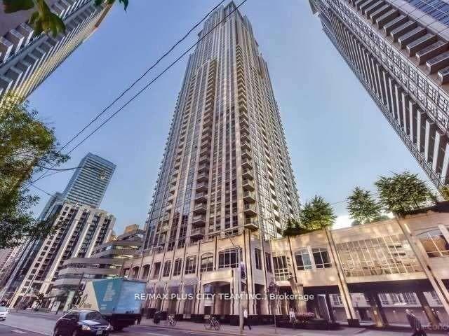 763 Bay Street Unit 2812, Downtown Toronto / Waterfront, ON M5G 2R3 - Photo 1