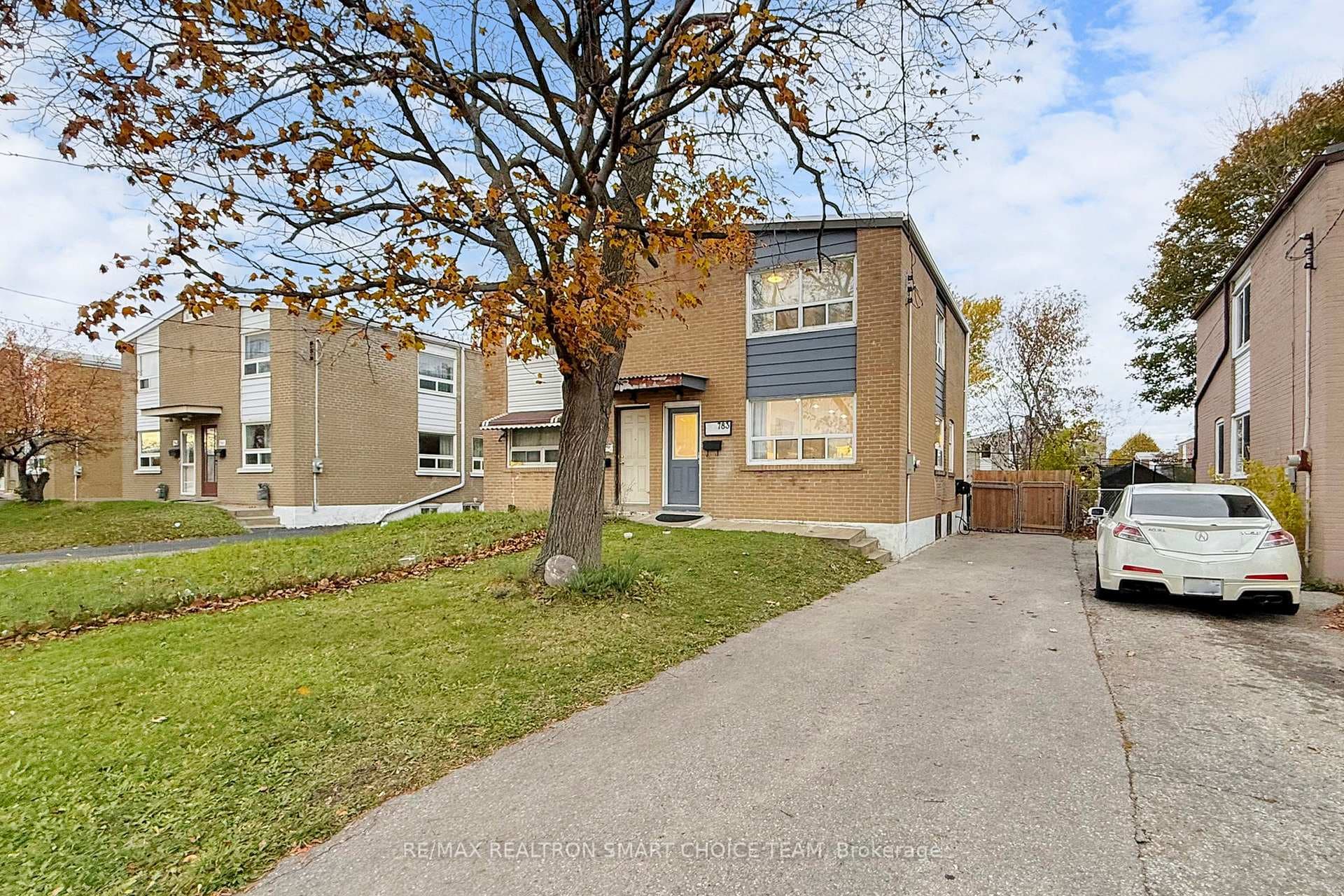 783 Birchmount Road, Dorset Park / Kennedy Park, ON M1K 1R7 - Photo 1