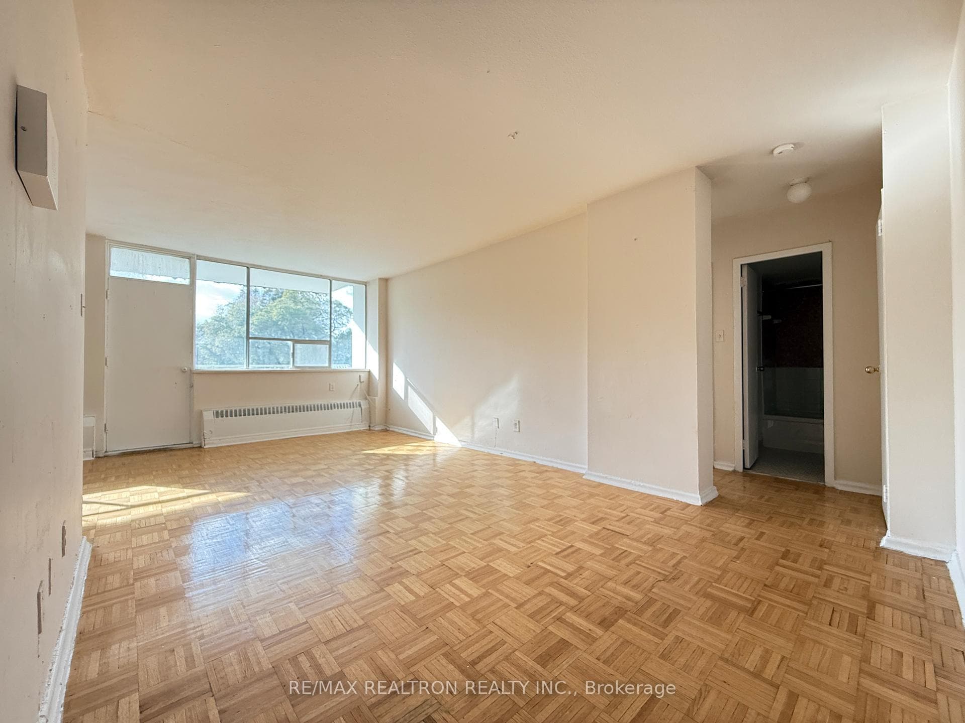 500 Dawes Road Unit 418, Danforth / East York, ON M4B 2G1 - Photo 1