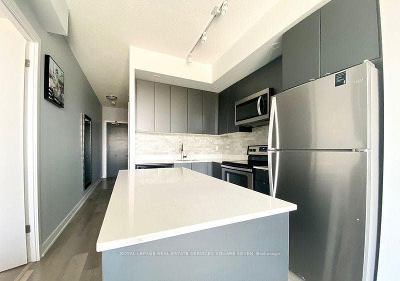 5240 Dundas Street Unit B508, Burlington, ON L7L 0J6 - Photo 1