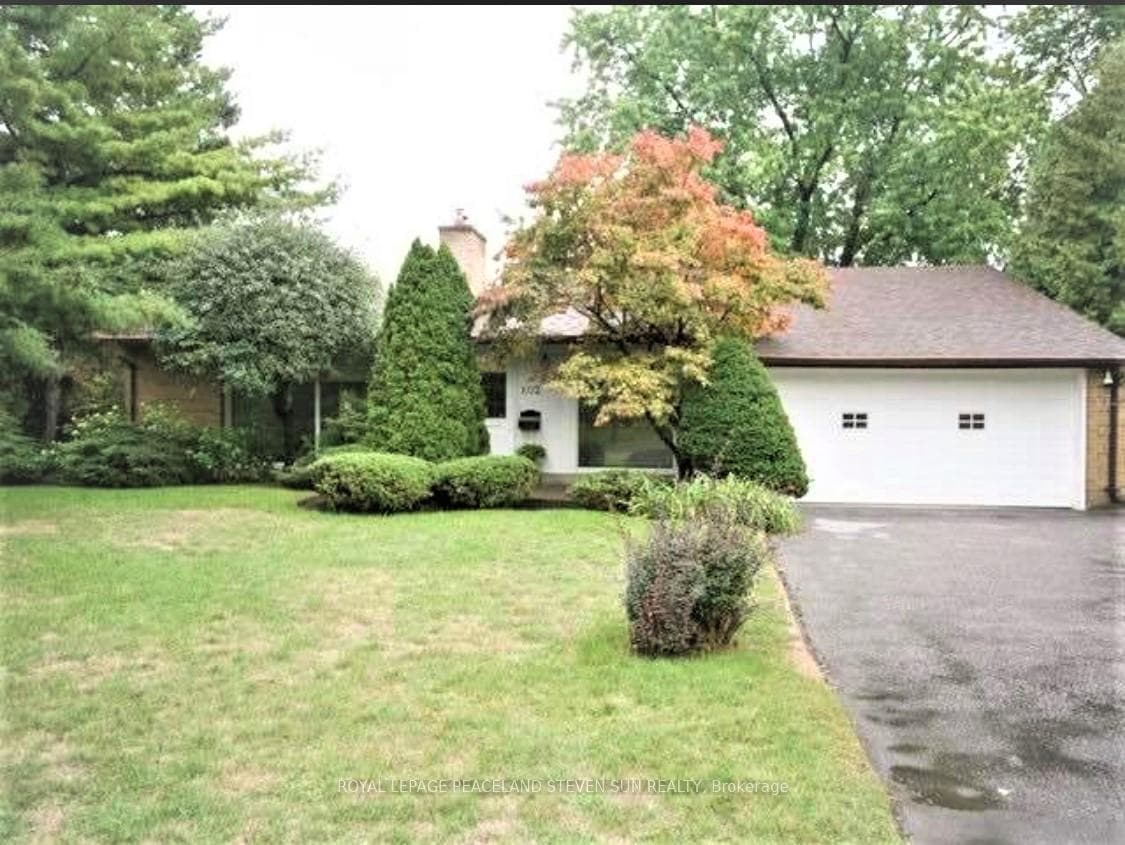 102 Larkfield Street, Don Mills / Parkwoods / Victoria Village, ON M3B 2H7 - Photo 1