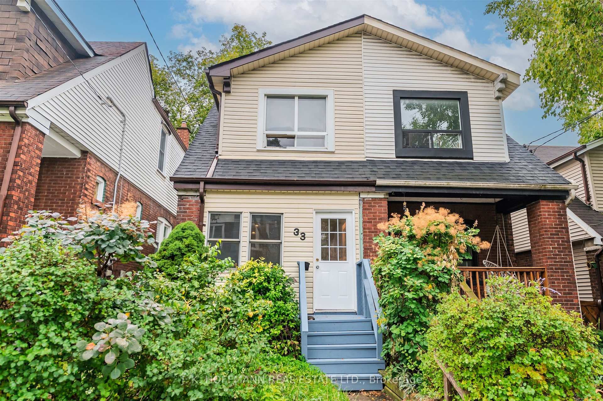 33 Darrell Avenue, The Beaches / Upper Beaches, ON M4E 2G5 - Photo 1