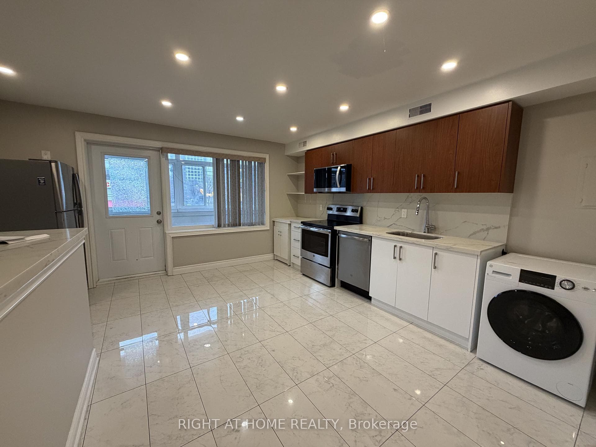 1543 Dupont Street Unit 1, Bloor West Village / Swansea, ON M6P 3S5 - Photo 1
