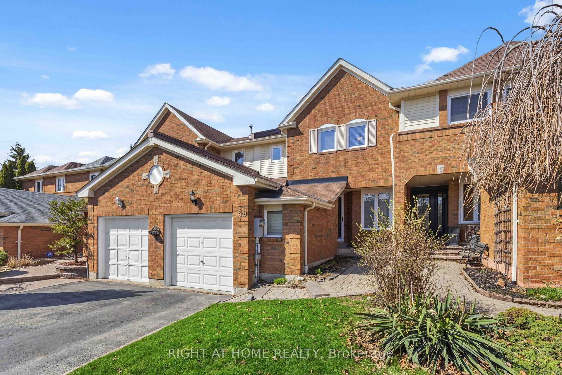 39 Davies Cres - Exterior