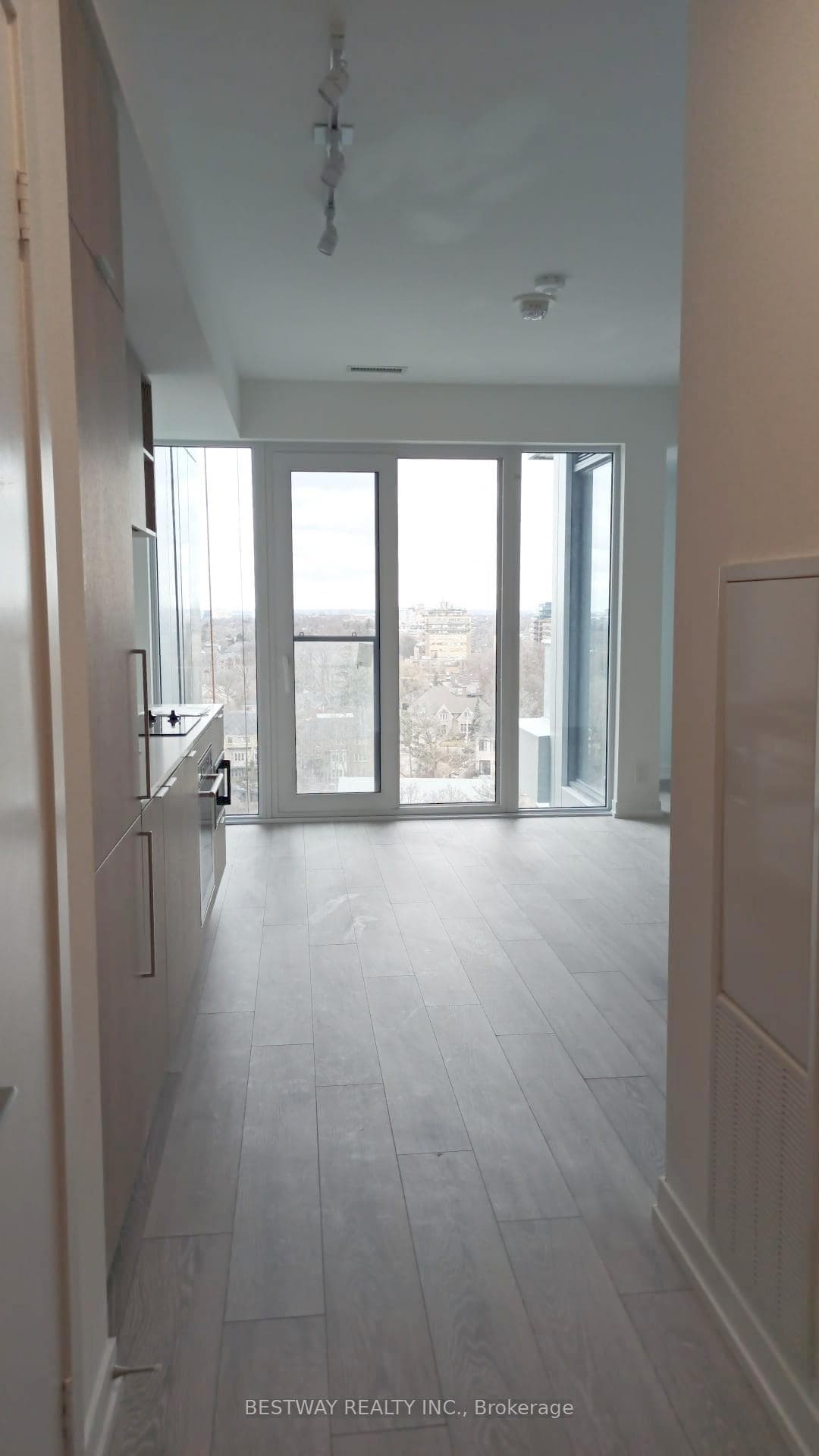 2020 Bathurst Street Unit 1611, Forest Hill / Deer Park, ON M5P 0A6 - Photo 1