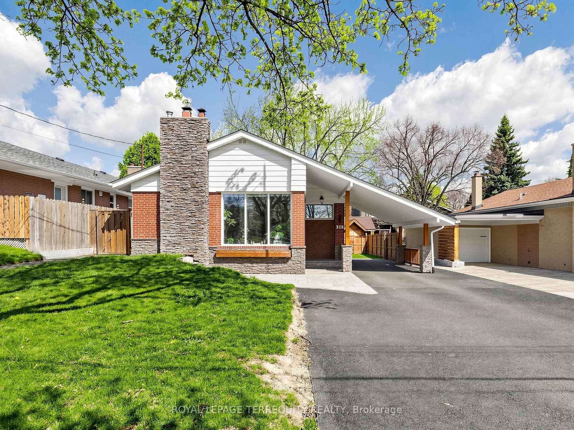 14 Hedges Boulevard Unit Lower, Etobicoke (Islington / Rexdale), ON M9B 3C2 - Photo 1
