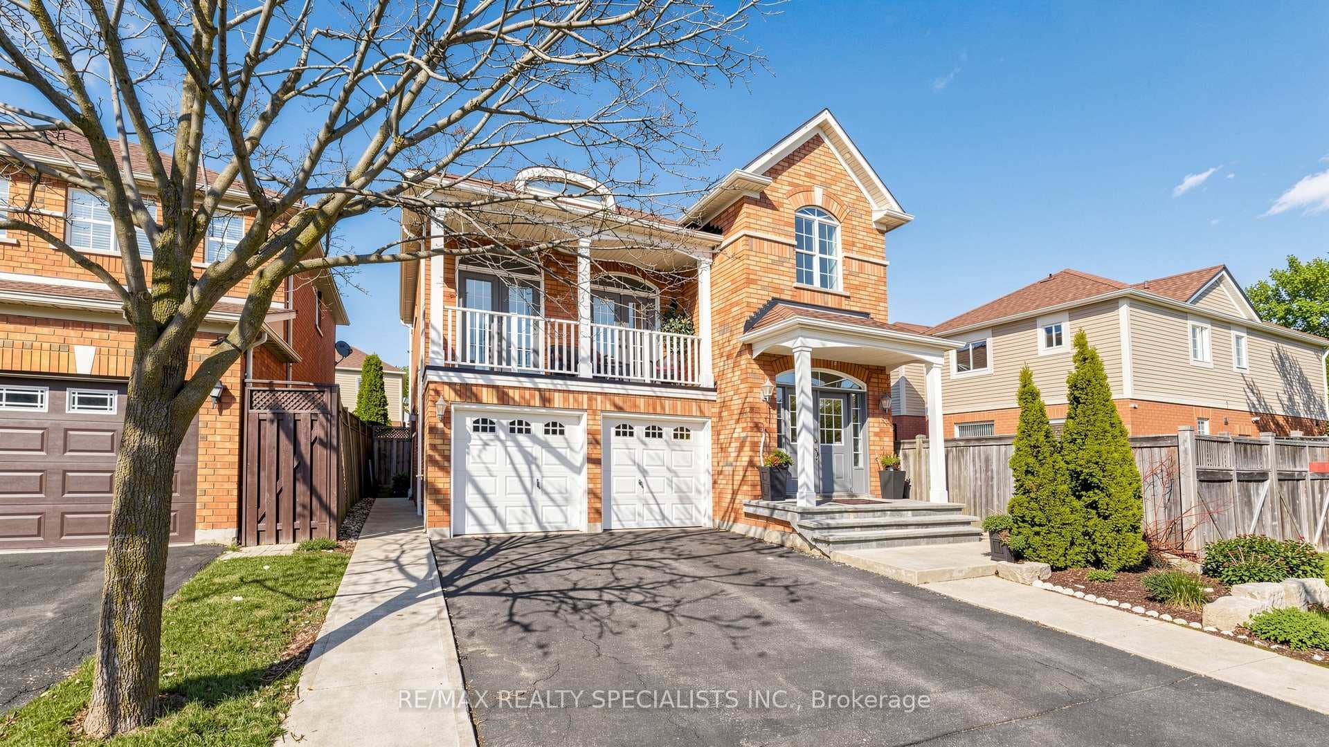 193 Queen Mary Drive, Brampton, ON L7A 1Y3 - Photo 1