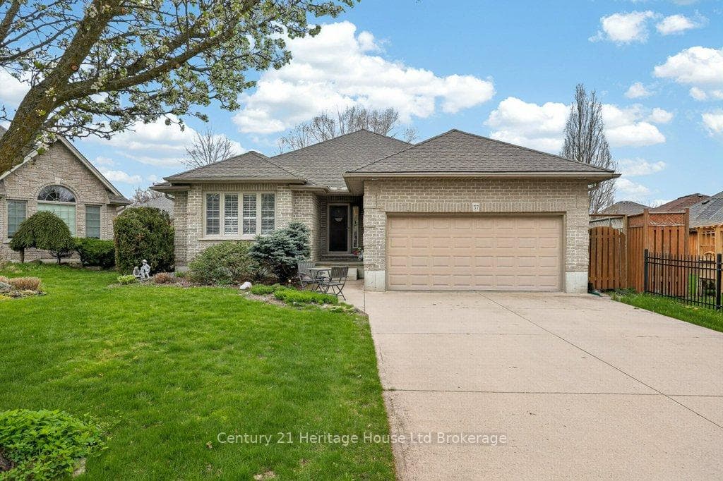 57 WENDY CALDER Place, Woodstock, ON N4T 1T4 - Photo 1