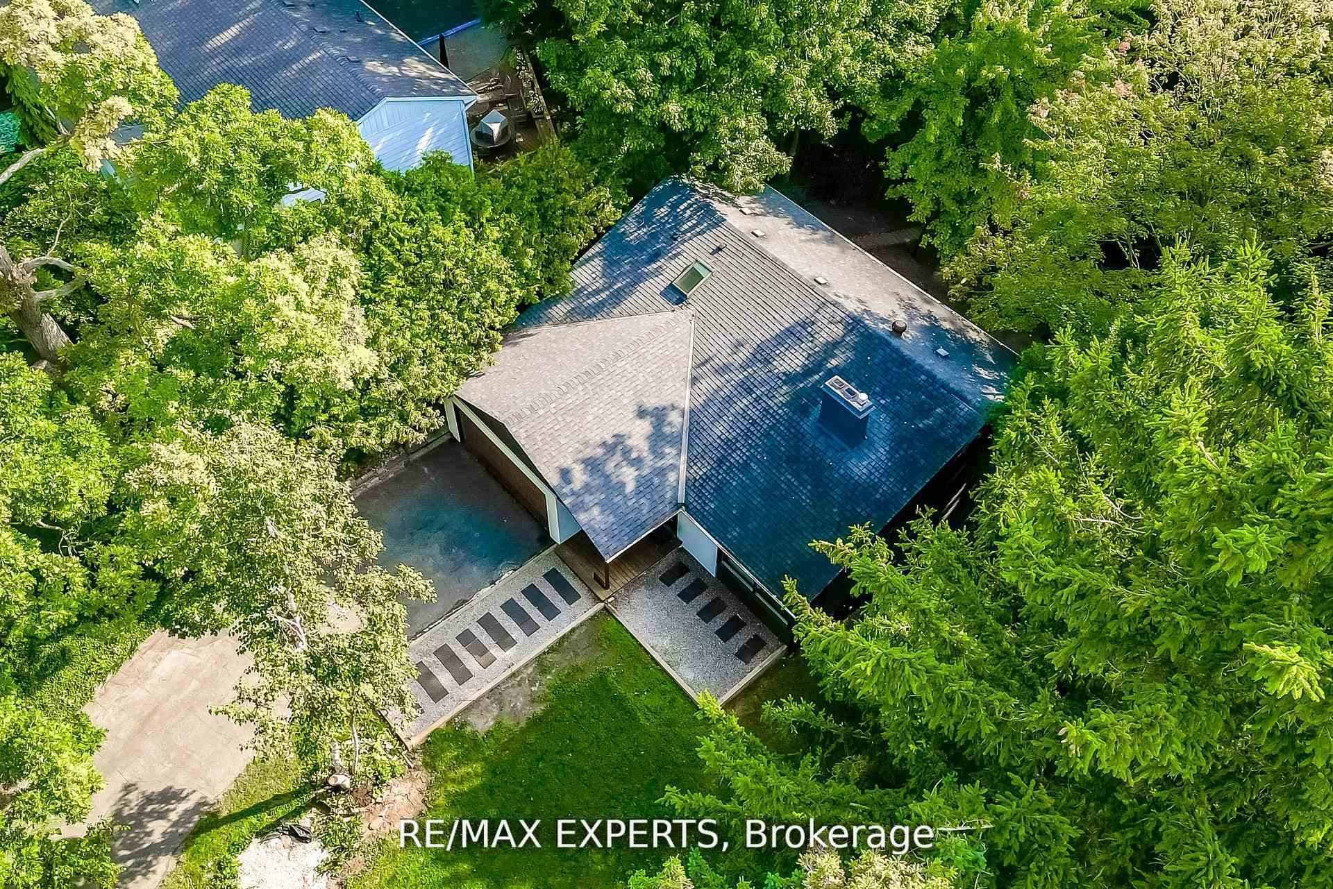 1135 Greenoaks Drive, Mississauga, ON L5J 3A1 - Photo 1