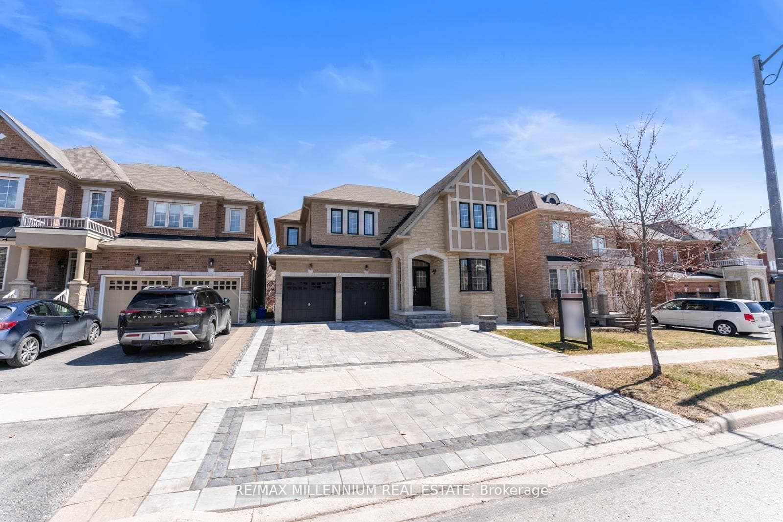 433 Mavrinac Boulevard, Aurora, ON L4G 0J8 - Photo 1