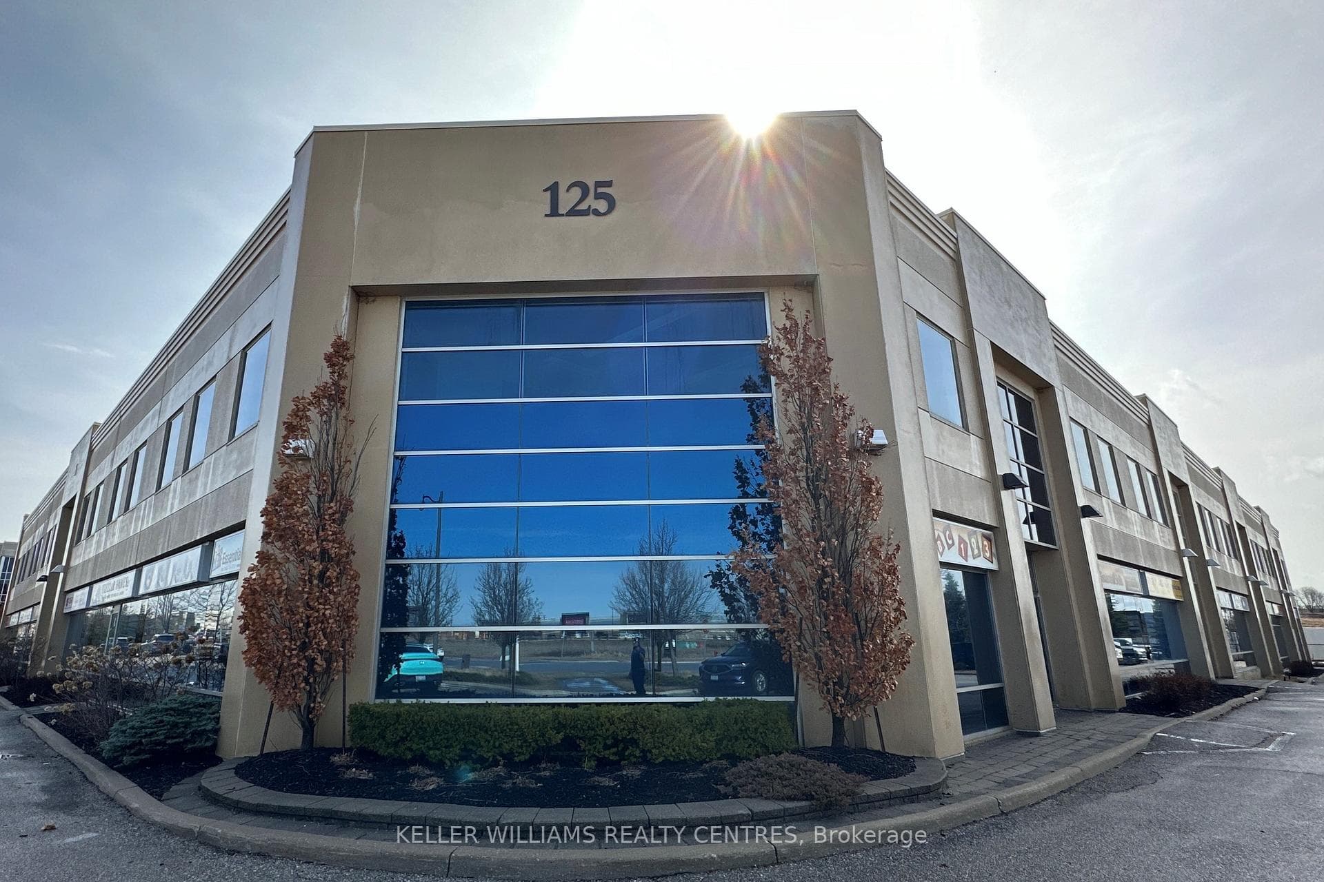 125 Don Hillock Drive Unit Unit 7, Aurora, ON L4G 0H8 - Photo 1