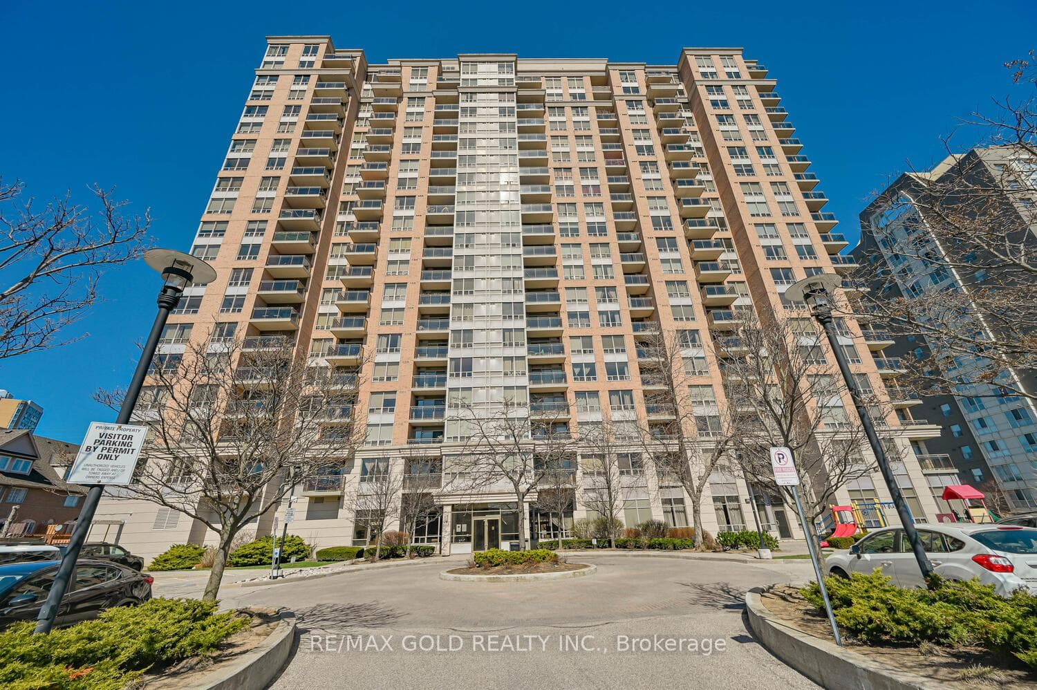 55 Strathaven Drive Unit 1411, Mississauga, ON L5R 4G9 - Photo 1