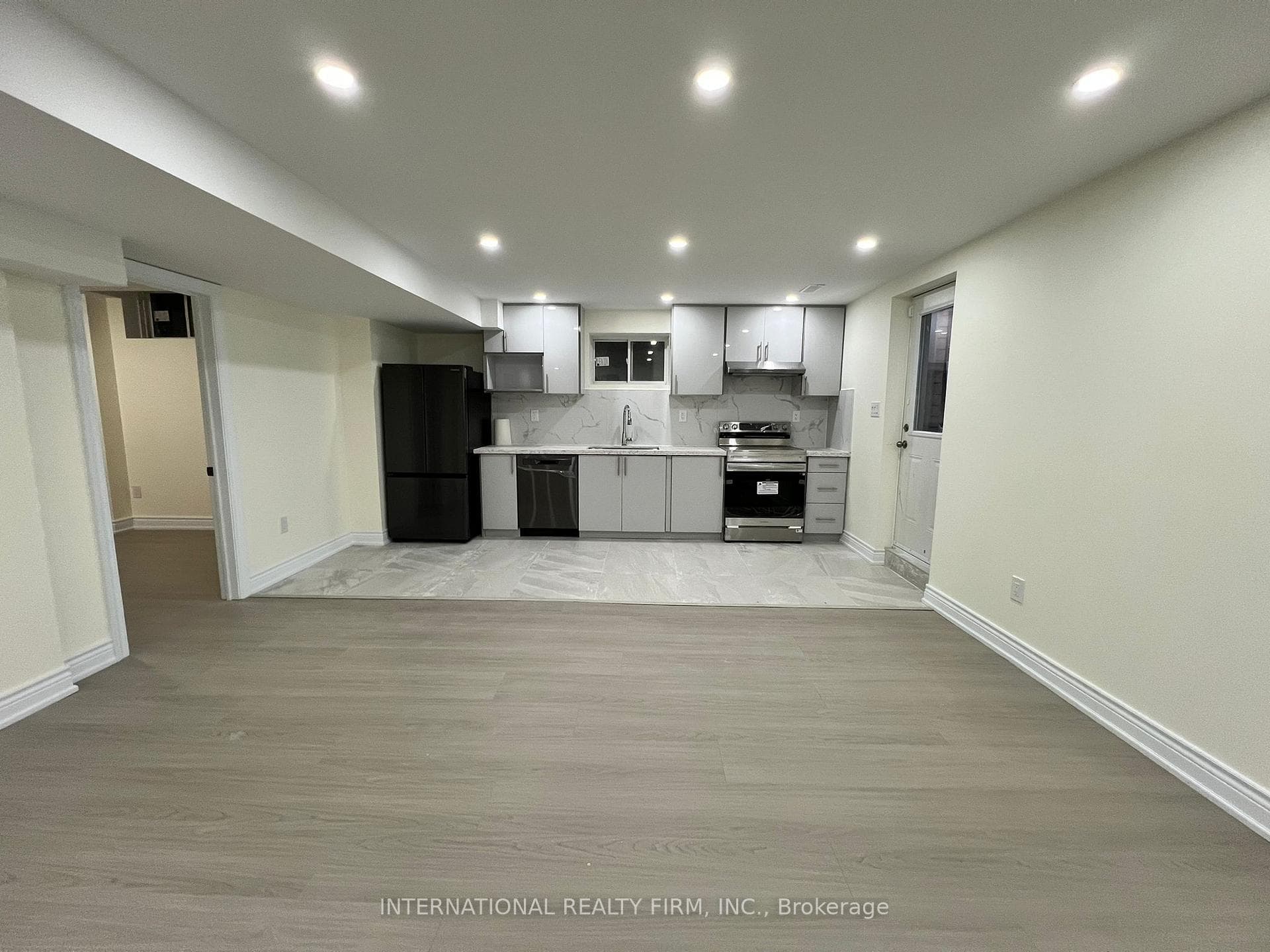 216 Wesmina Avenue, Whitchurch-Stouffville, ON L4A 5A2 - Photo 1