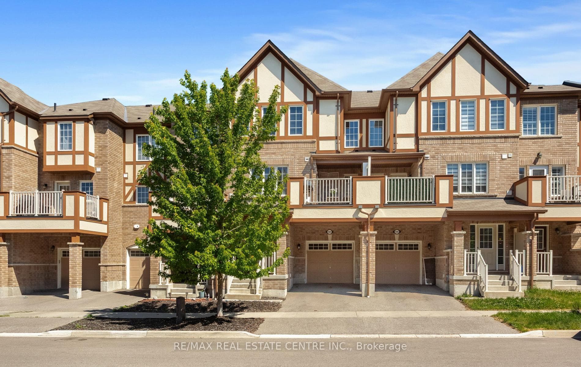 1084 Silk Street, Pickering, ON L1X 0E8 - Photo 1