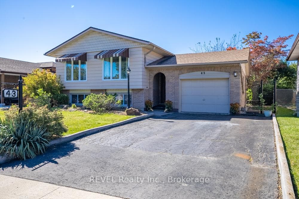 Welcome to 43 Trelawn Parkway!