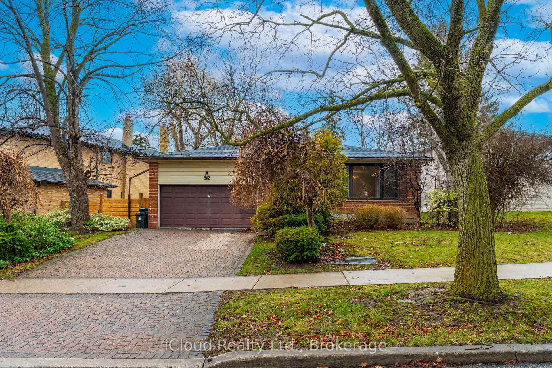 52 Montressor Drive, Bridle Path / York Mills / Hoggs Hollow, ON M2P 1Z2 - Photo 1