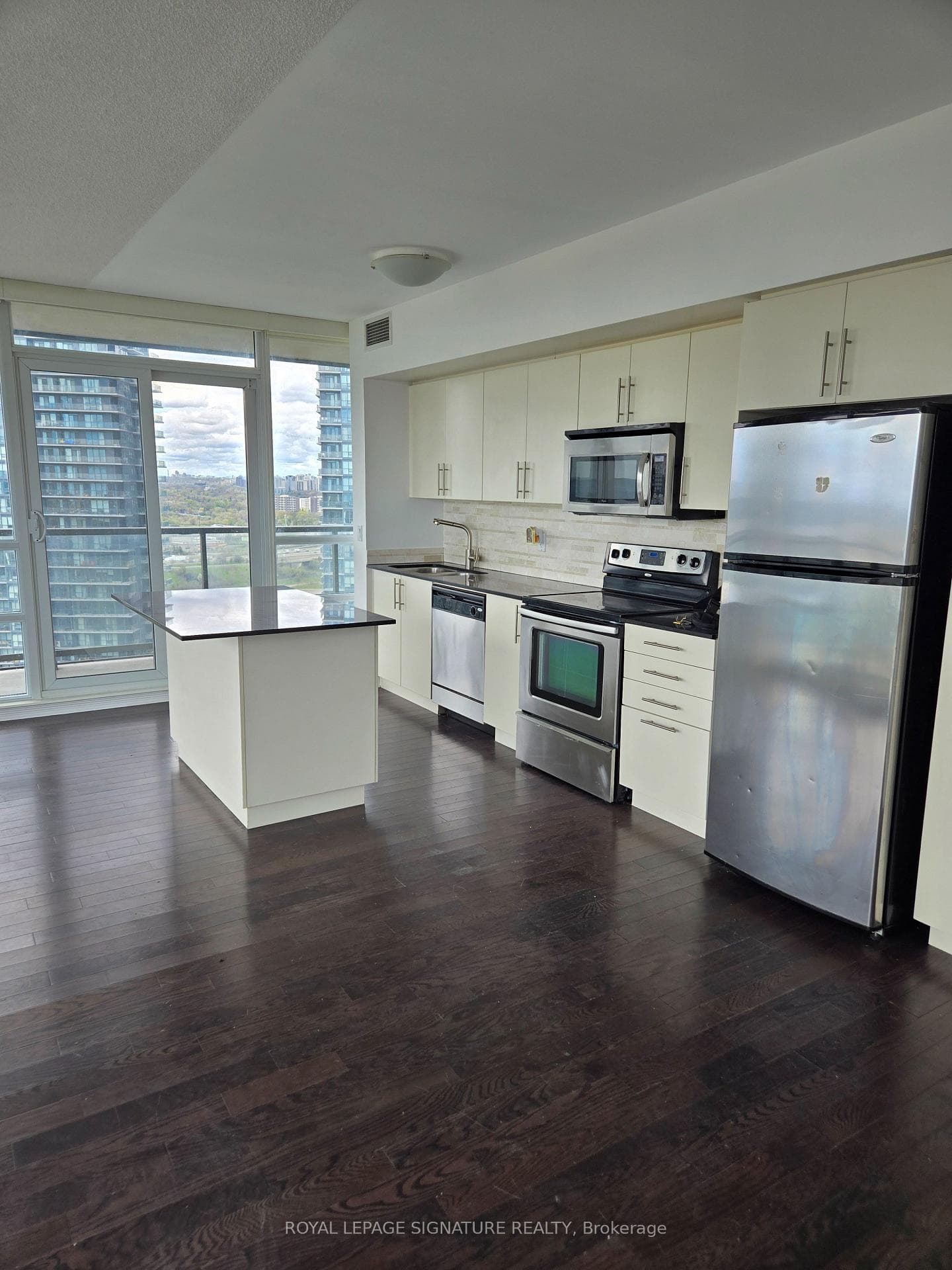 2240 Lakeshore Boulevard Unit 3004, Liberty Village / Parkdale / South Parkdale, ON M8V 1B0 - Photo 1