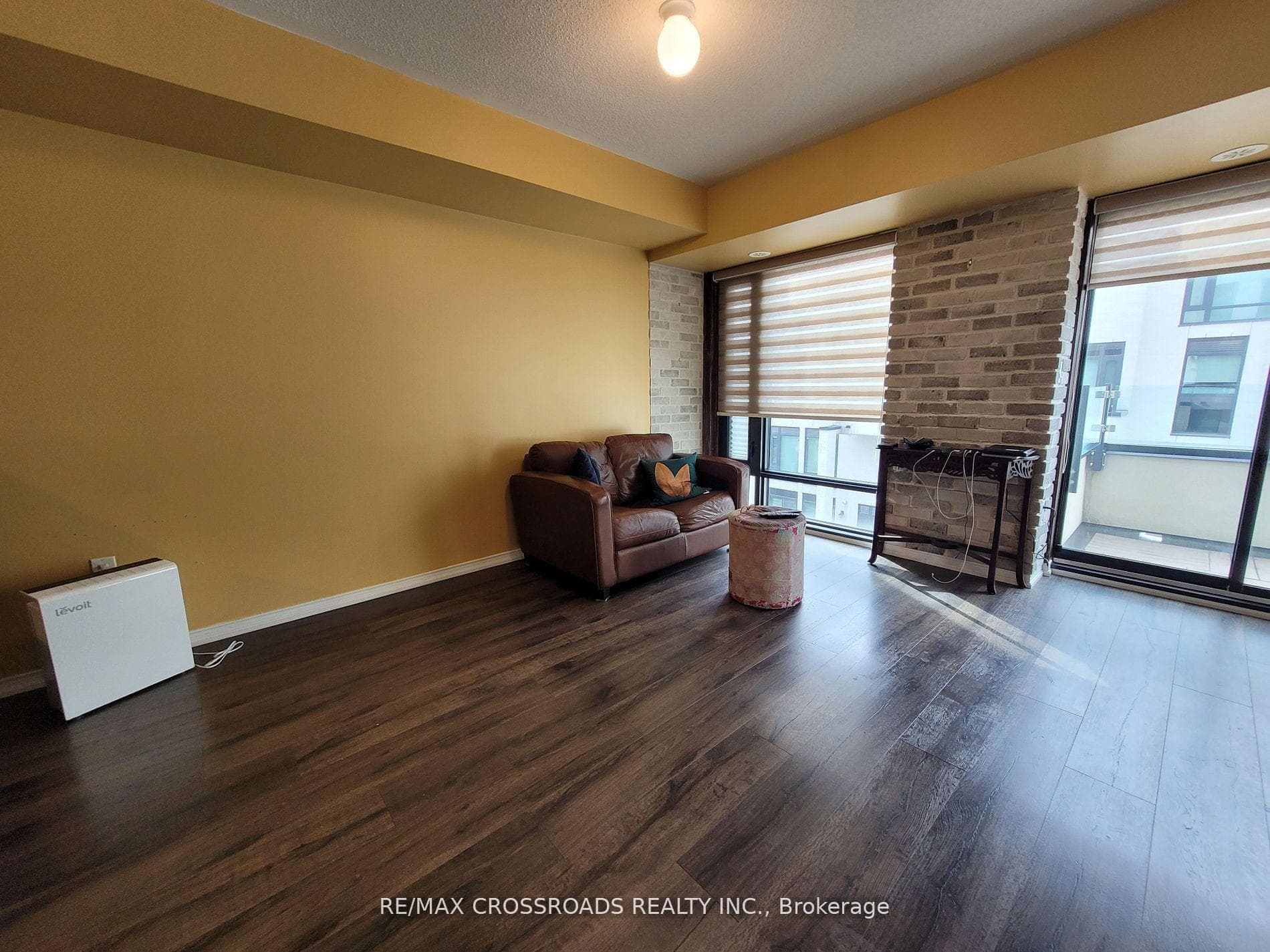 134 Widdicombe Hill Boulevard Unit 202, Etobicoke (Kingsview Village / Humber Heights), ON M9R 0A9 - Photo 1