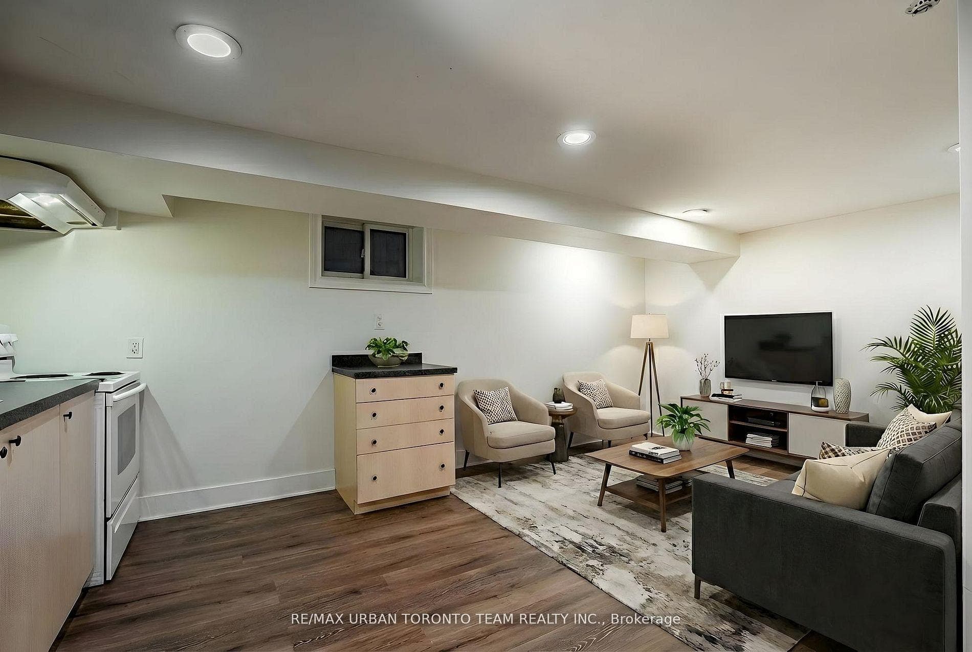 1277 Broadview Avenue Unit Lower, Danforth / East York, ON M4K 2T5 - Photo 1