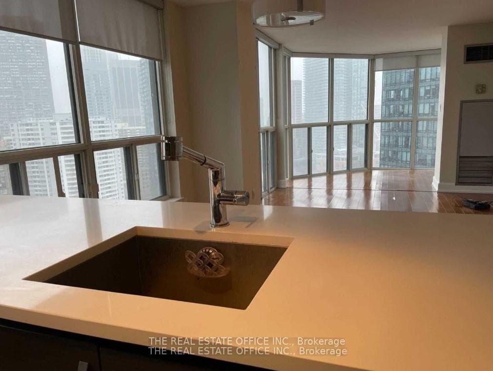 24 Wellesley Street Unit 2705, Toronto C01