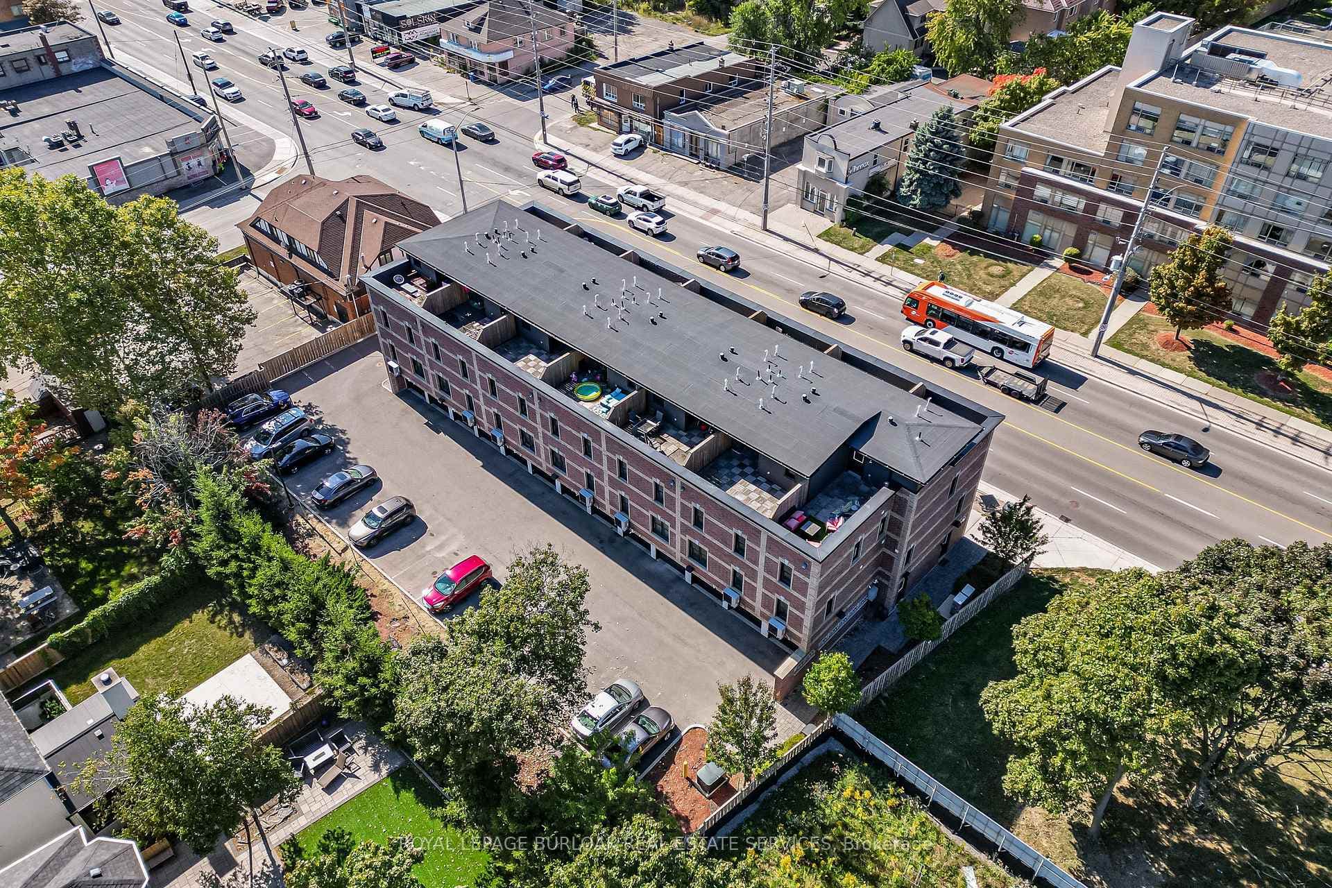 760 Lakeshore Road Unit 213, Mississauga, ON L5E 1C7 - Photo 1