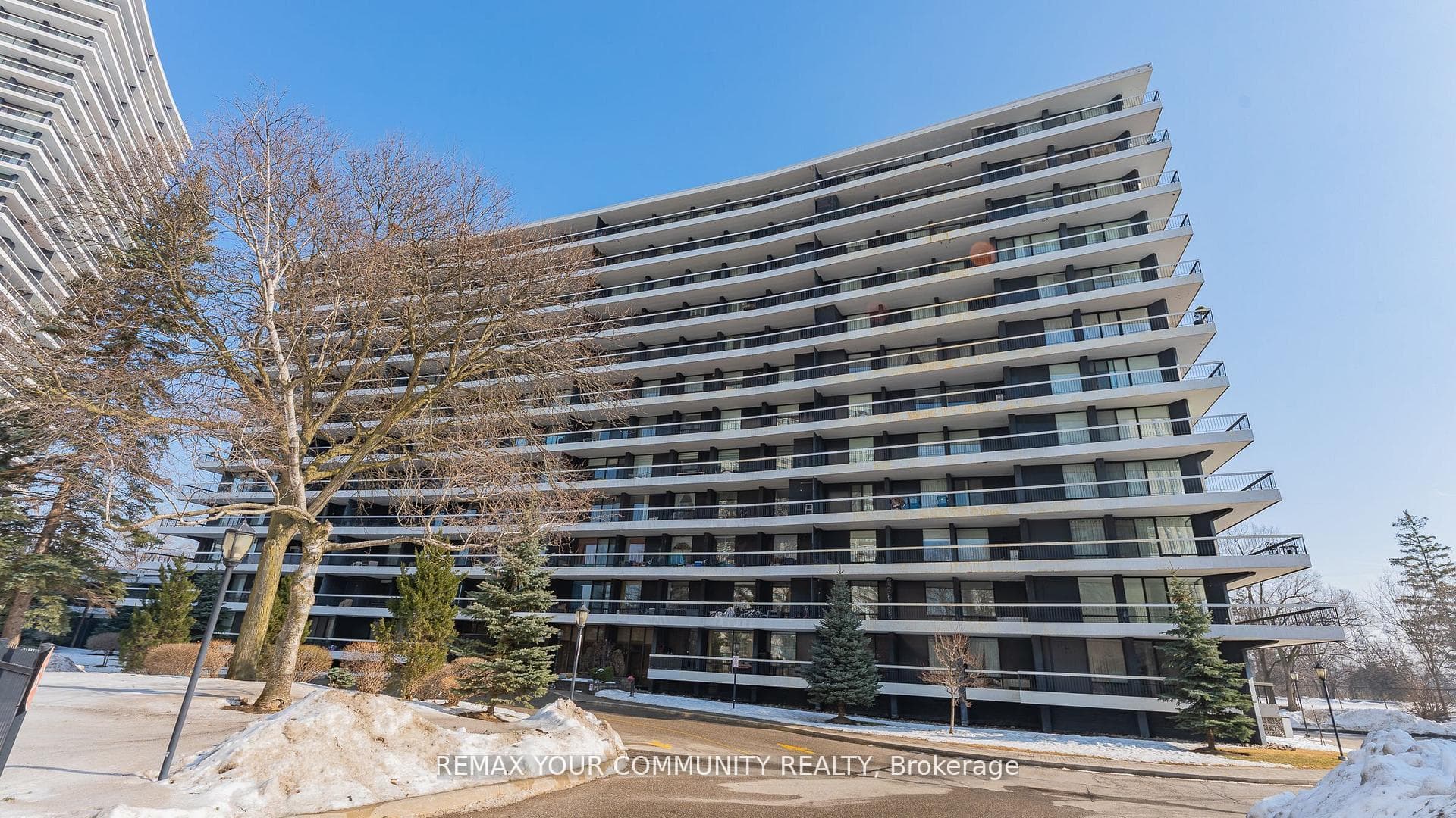 115 Antibes Drive Unit 702, Thornhill / Willowdale, ON M2R 2Y9 - Photo 1