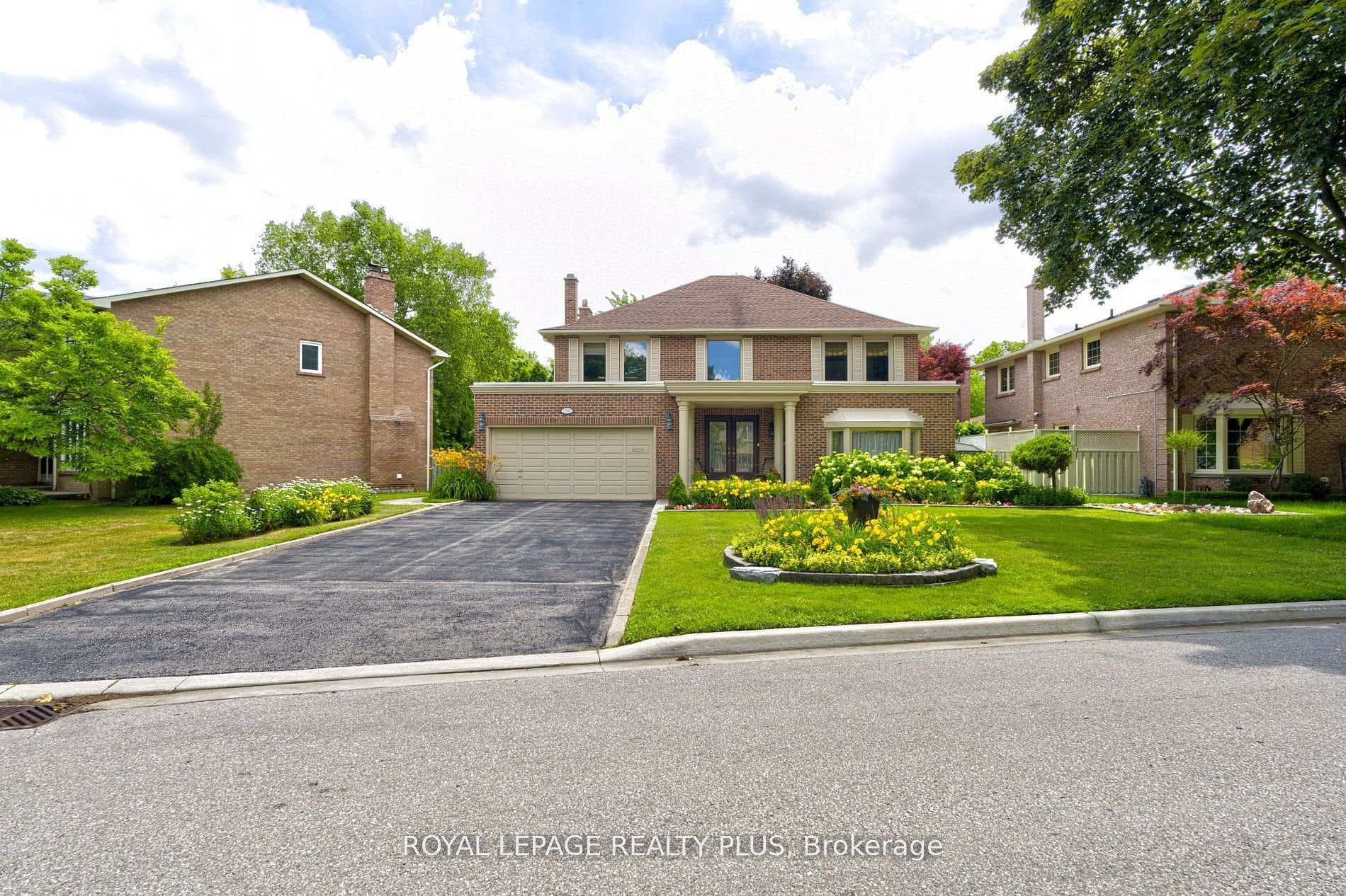 1760 Featherston Court, Mississauga, ON L5L 3E3 - Photo 1