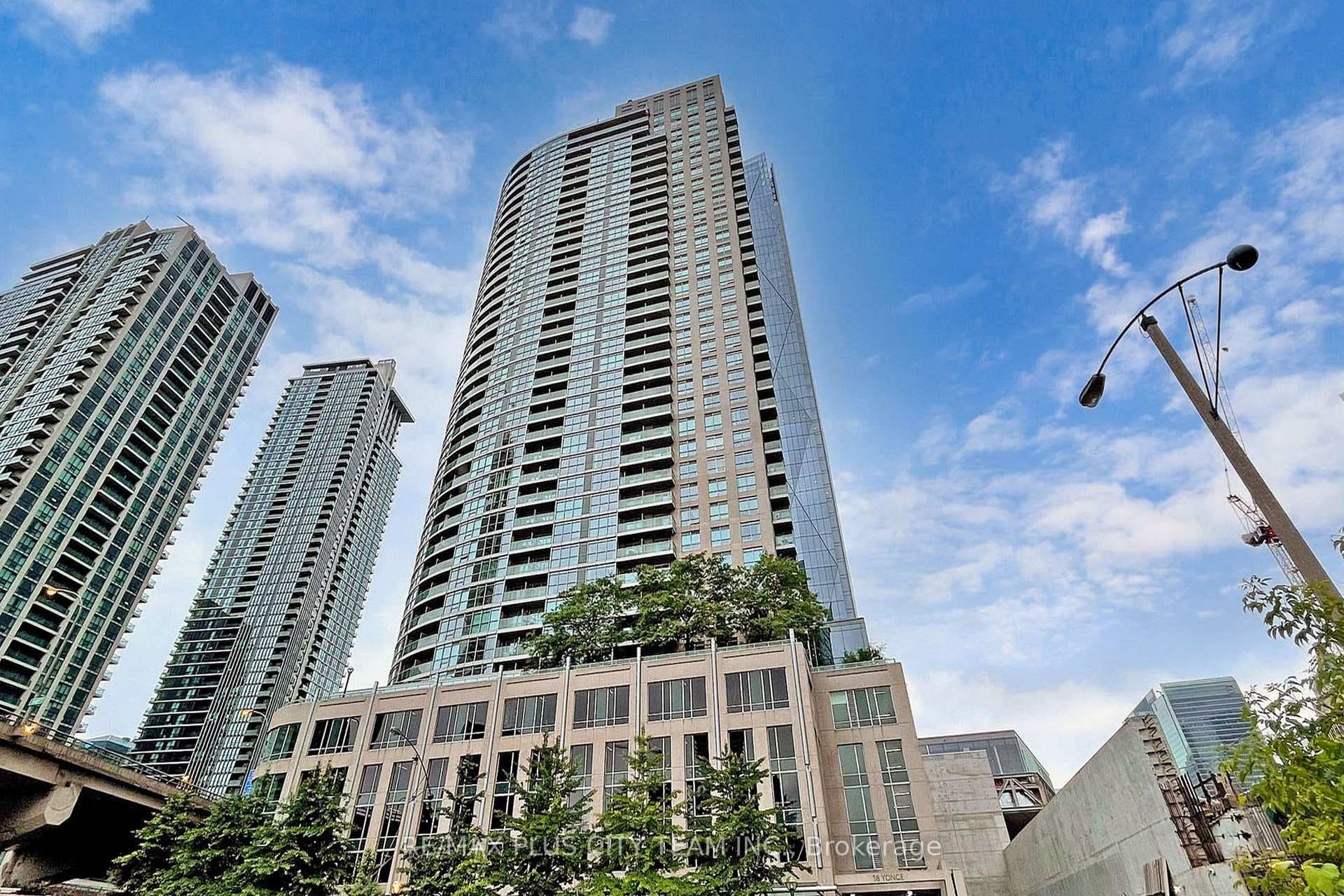18 Yonge Street Unit 805, Toronto C01