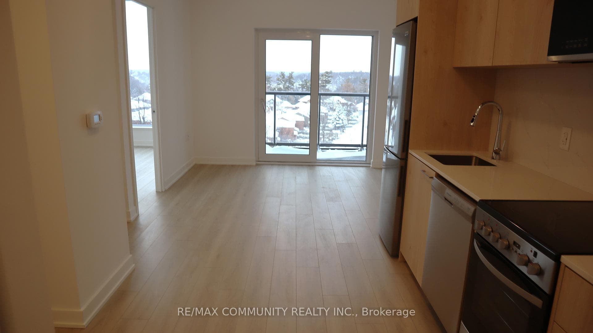 7437 Kingston Road Unit 819, Scarborough (Morningside / West Hill), ON M1B 5S3 - Photo 1