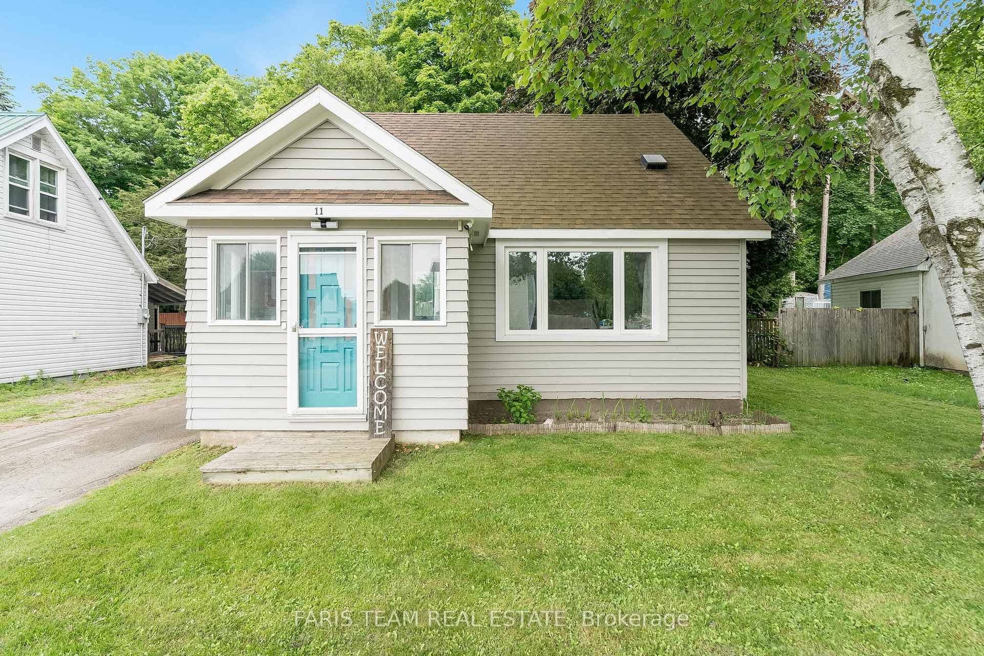 11 Victory Crescent, Penetanguishene