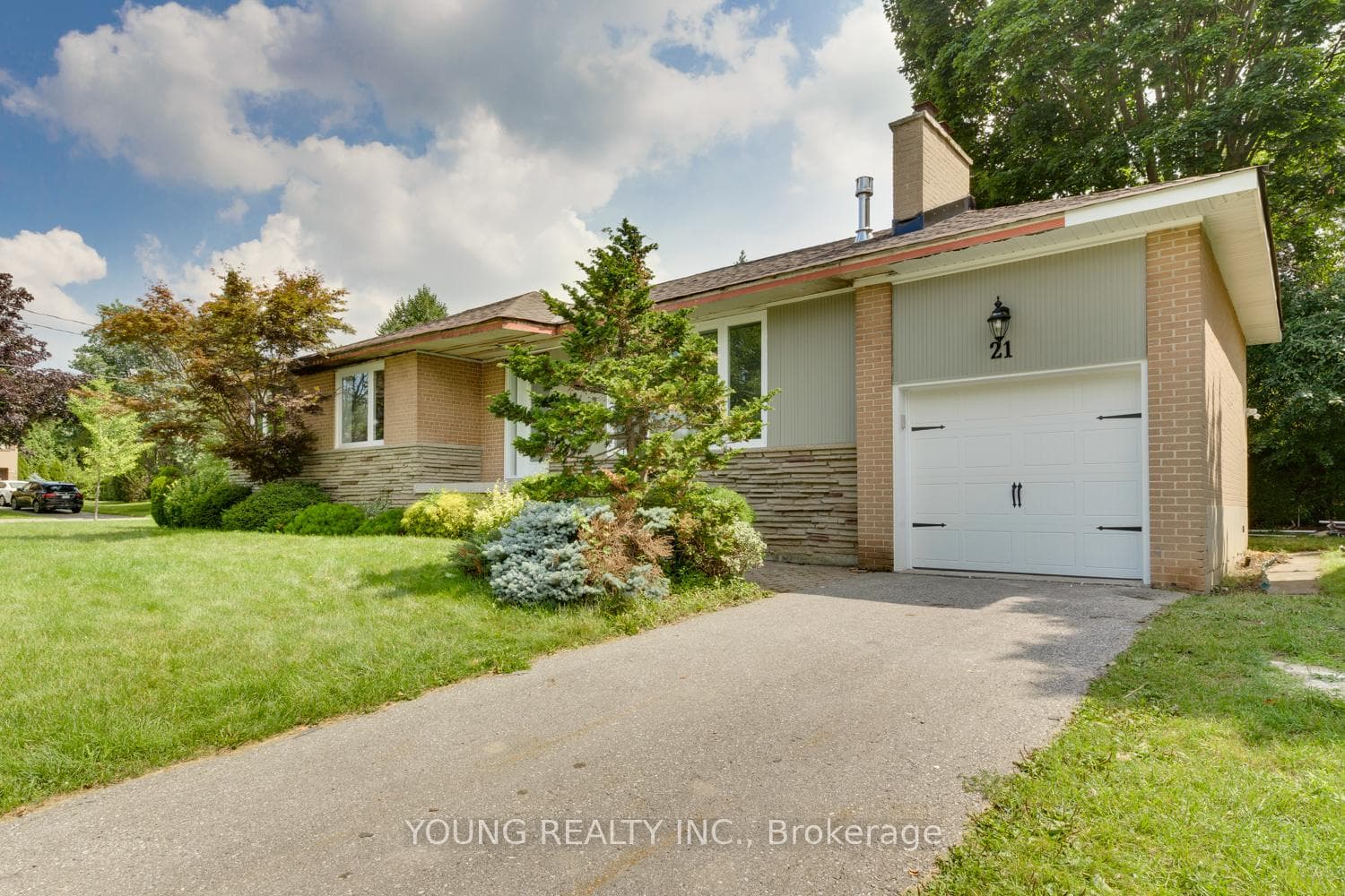 21 Bathford Crescent, Hillcrest Village / Bayview Village, ON M2J 2S3 - Photo 1