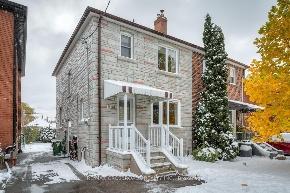 363 Hopewell Avenue, York / Weston, ON M6E 2S1 - Photo 1