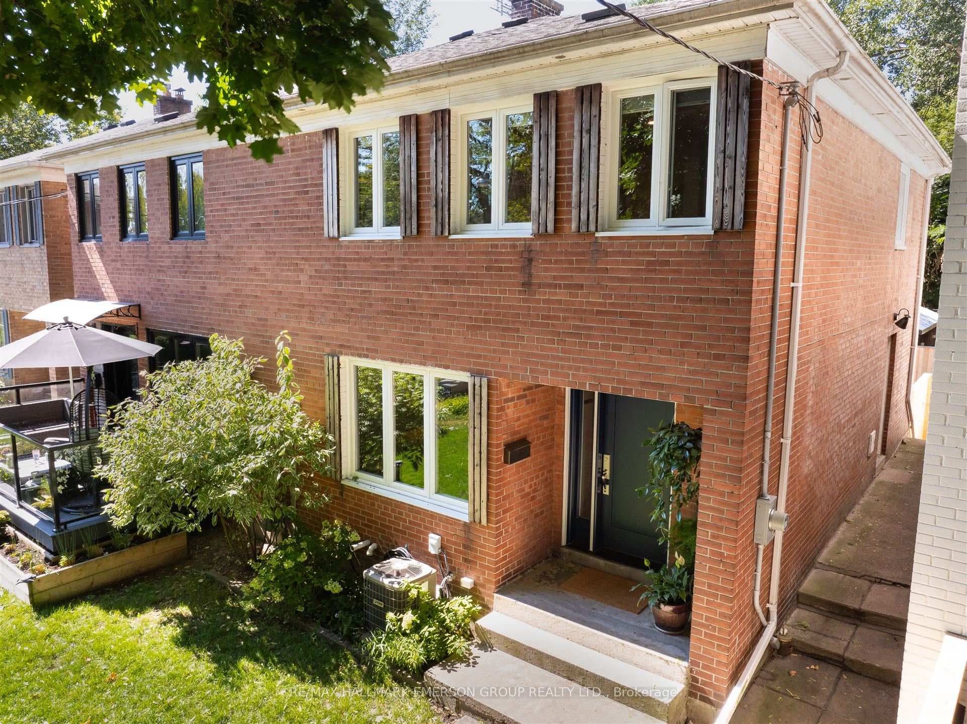 216 Wheeler Avenue, The Beaches / Upper Beaches, ON M4L 3V6 - Photo 1