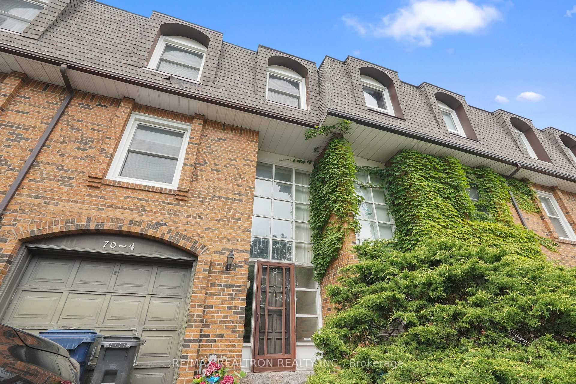 70 Upper Canada Drive Unit 4, Bridle Path / York Mills / Hoggs Hollow, ON M2P 2A3 - Photo 1