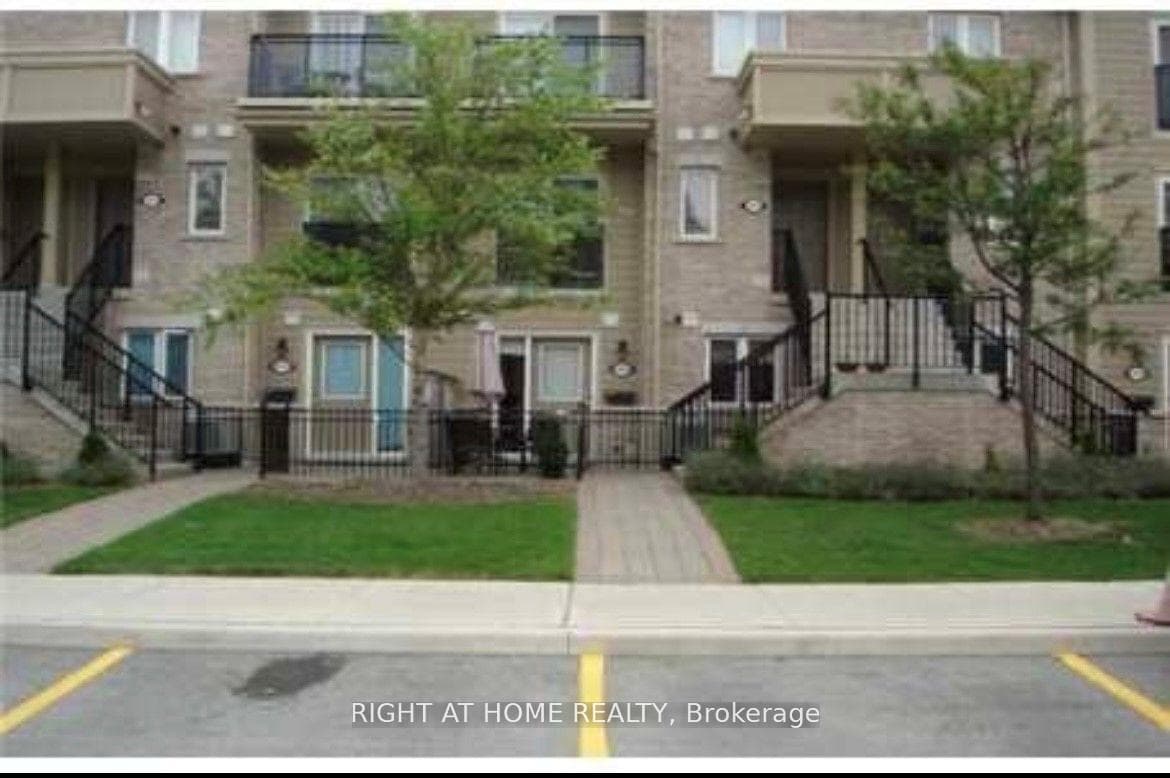 4975 southampton Drive Unit 323, Mississauga, ON L5M 8E4 - Photo 1