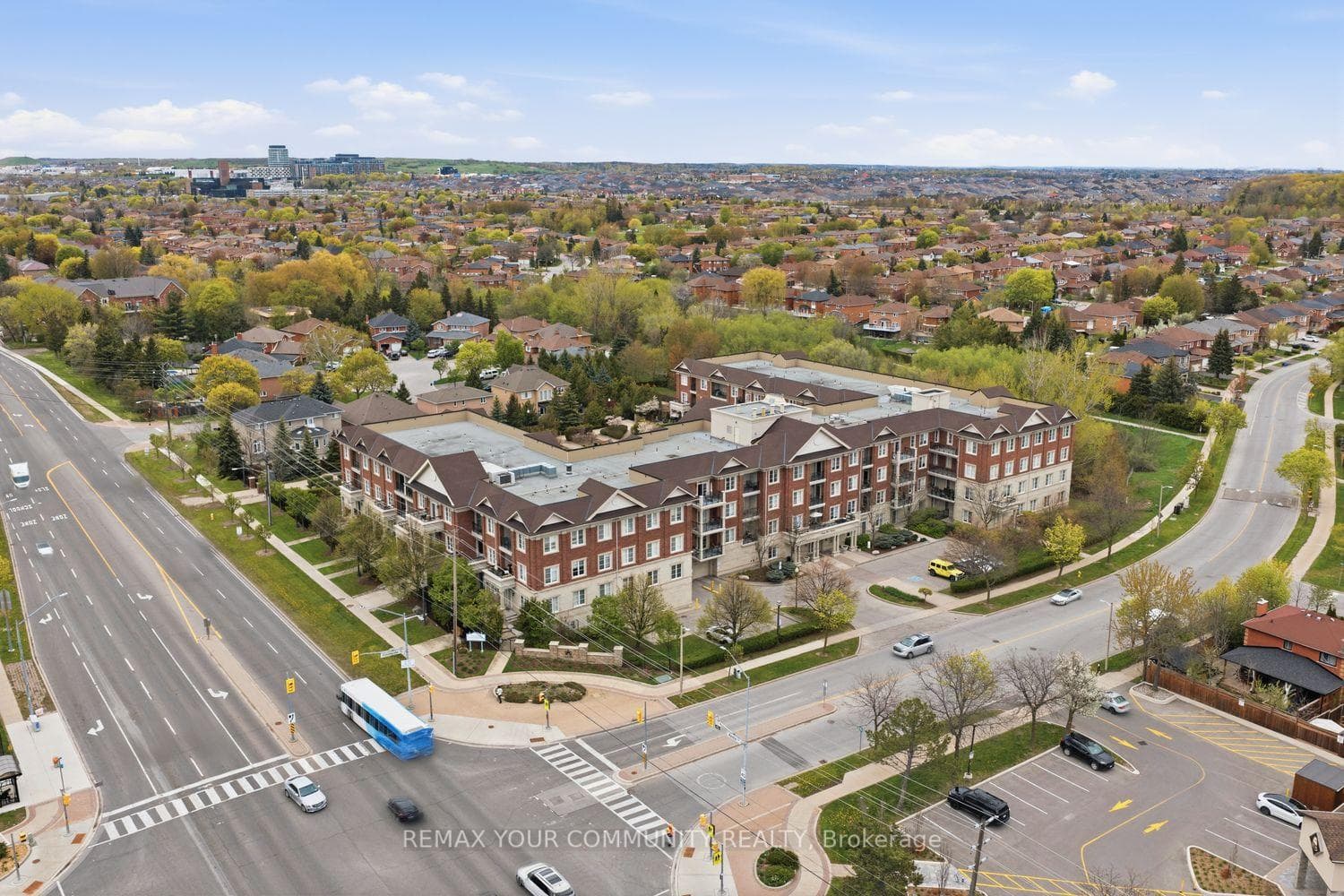 9519 Keele Street Unit 313, Vaughan, ON L6A 4A2 - Photo 1