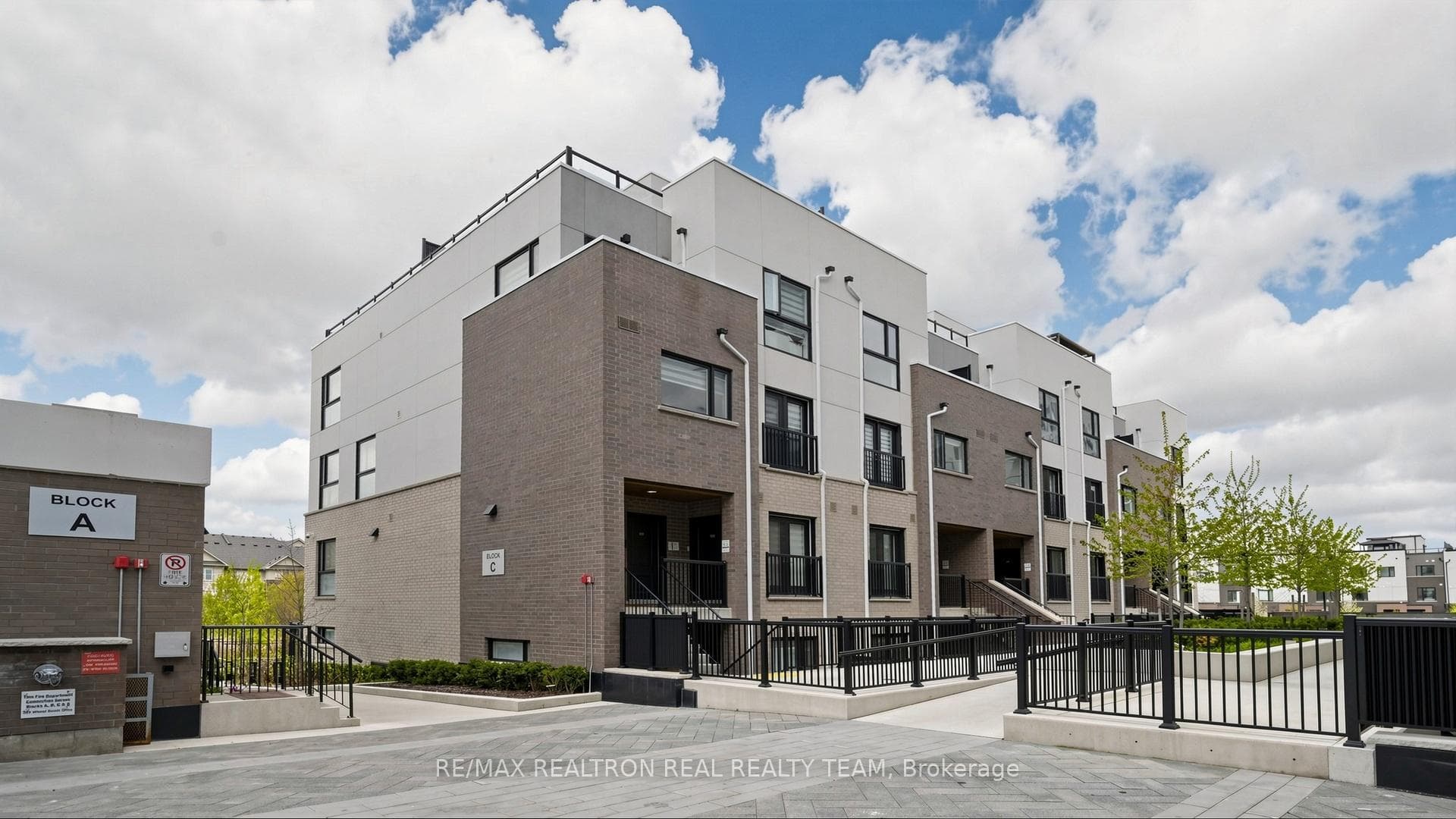 349 Wheat Boom Drive Unit 333, Oakville