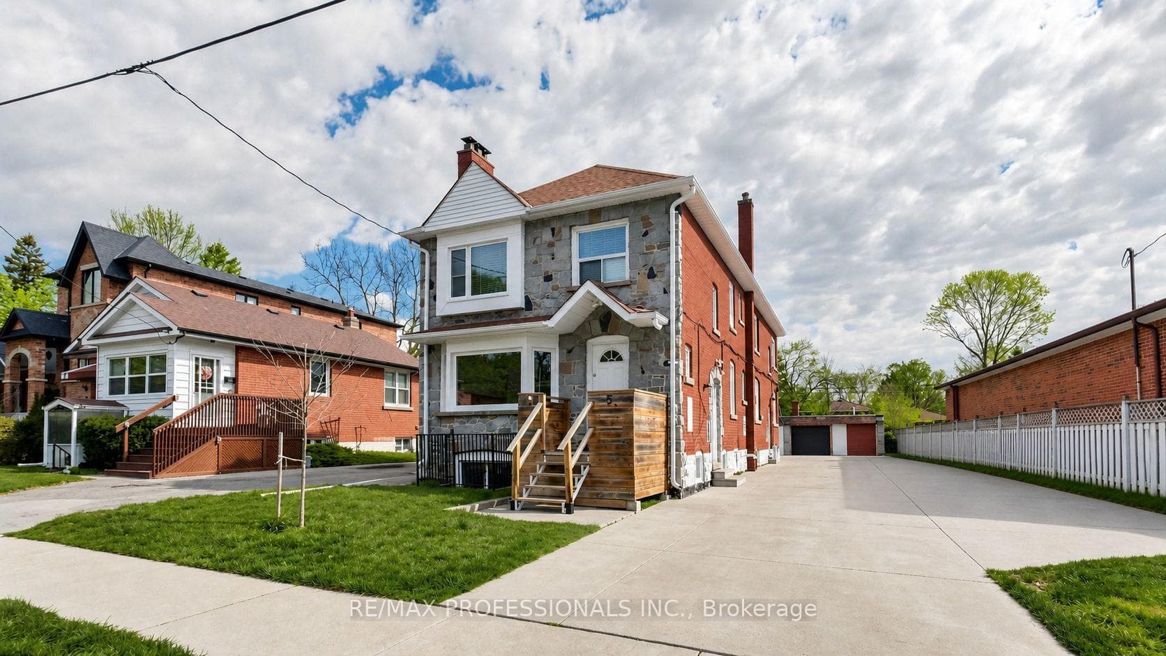 5 Thirty Ninth Street, Liberty Village / Parkdale / South Parkdale, ON M8W 3M4 - Photo 1