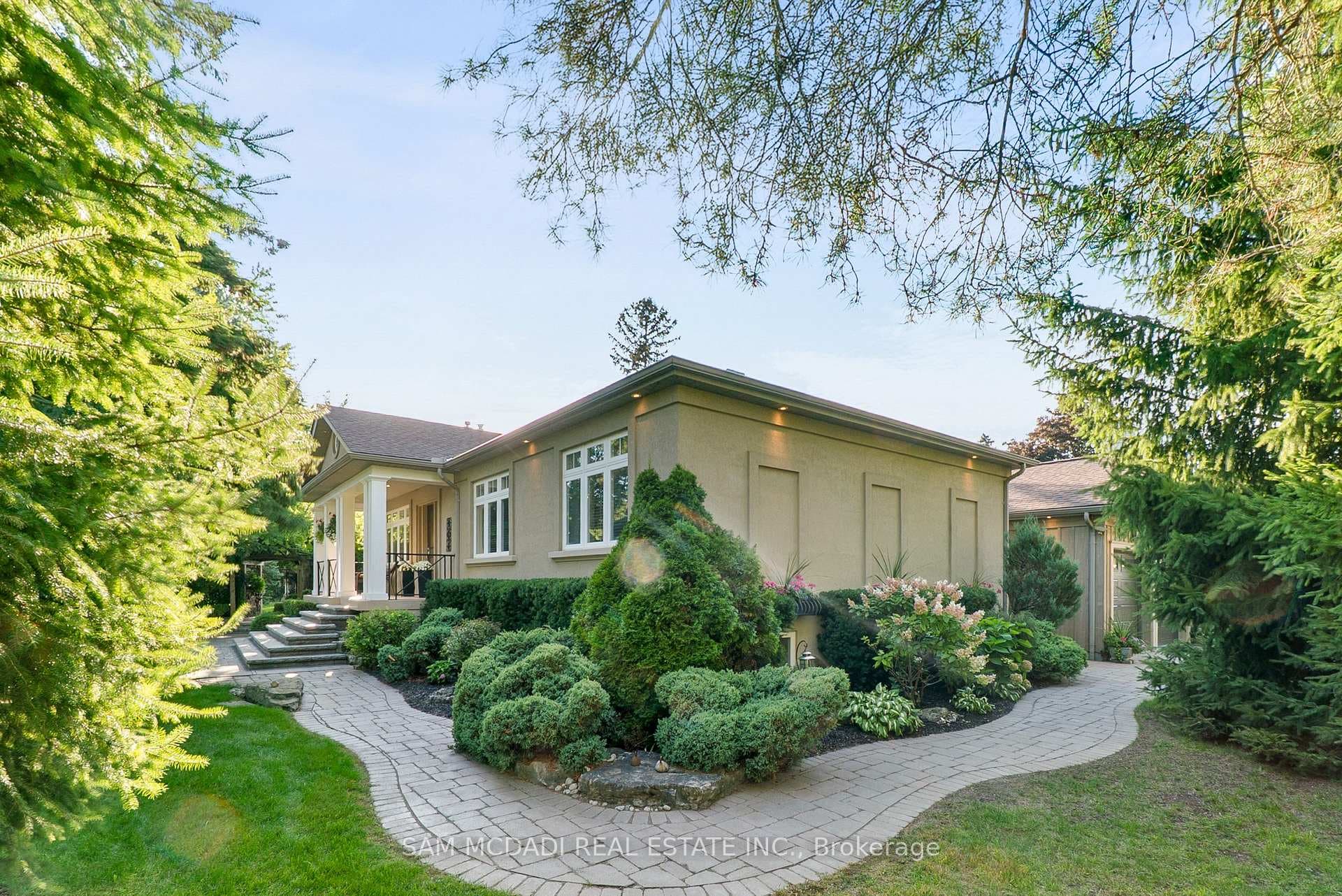 1522 Glenhill Crescent, Mississauga, ON L5H 3C5 - Photo 1