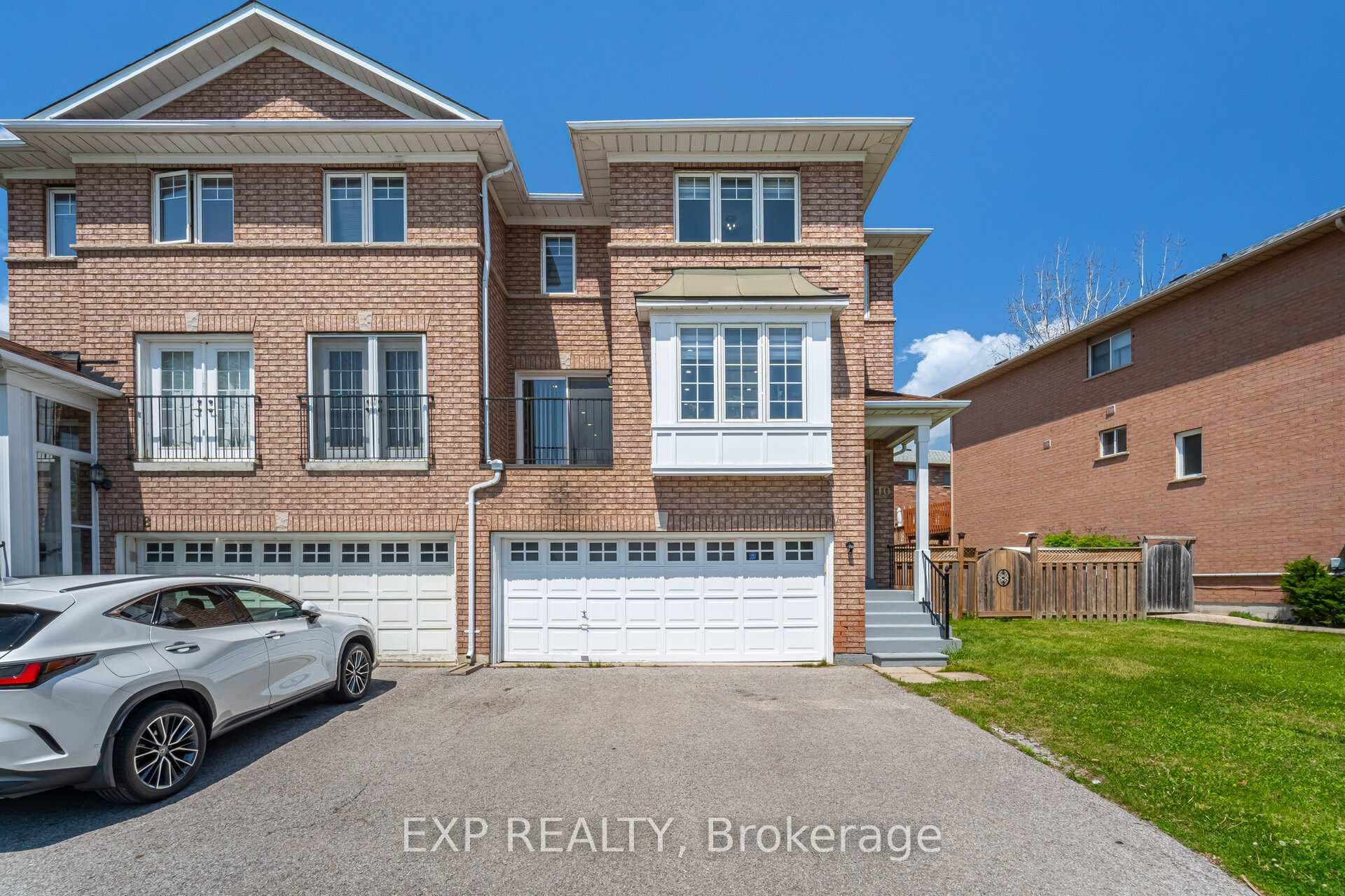10 Seton Park Road, Flemingdon Park / Don Mills, ON M3C 3Z6 - Photo 1