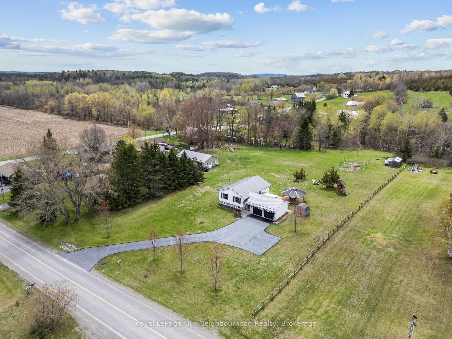 23 Flying Club Road, Quinte West