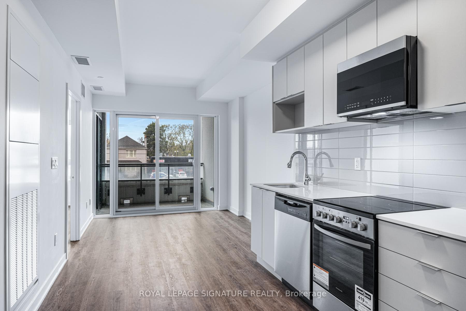 4569 Kingston Road Unit 204, Rouge / Port Union / Malvern, ON M1E 3S4 - Photo 1