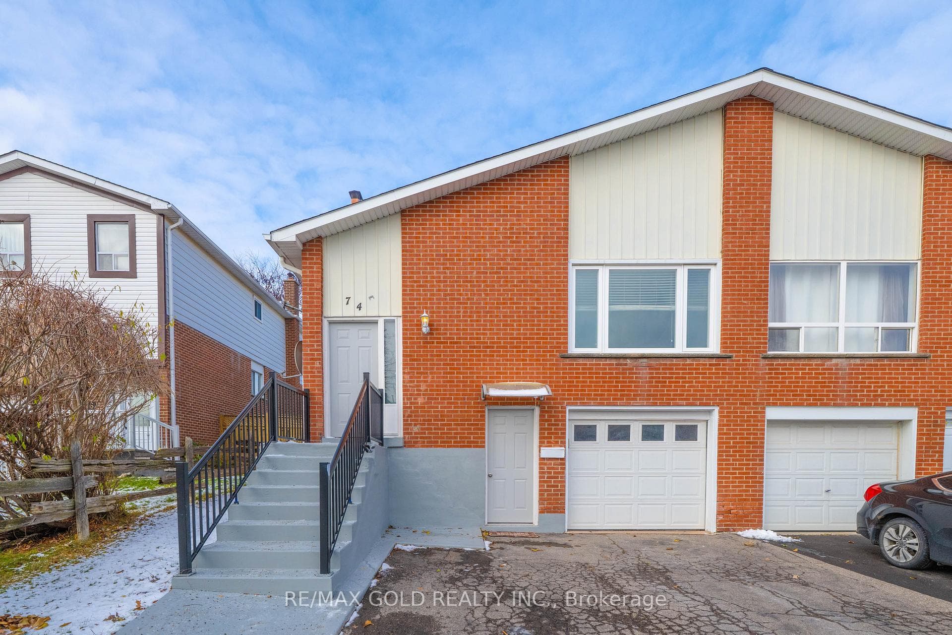 74 Radford Drive, Brampton, ON L6V 2Y9 - Photo 1