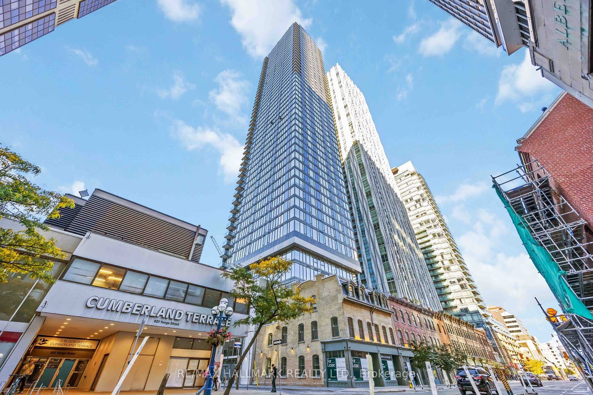 8 Cumberland Street Unit 1403, Annex / Yorkville / Summerhill, ON M4W 0B6 - Photo 1