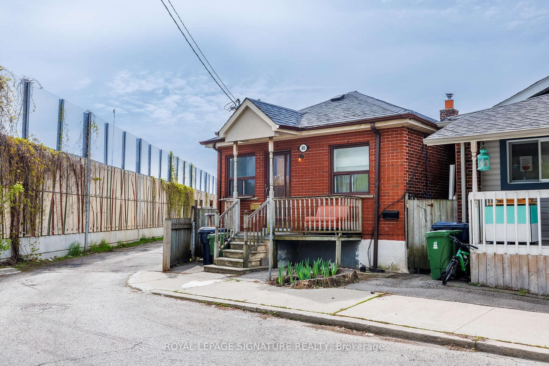 69 Nickle Street, York / Weston, ON M6M 2H7 - Photo 1
