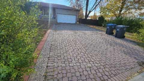 7270 Mohican Court, Mississauga, ON L4T 2J9 - Photo 1