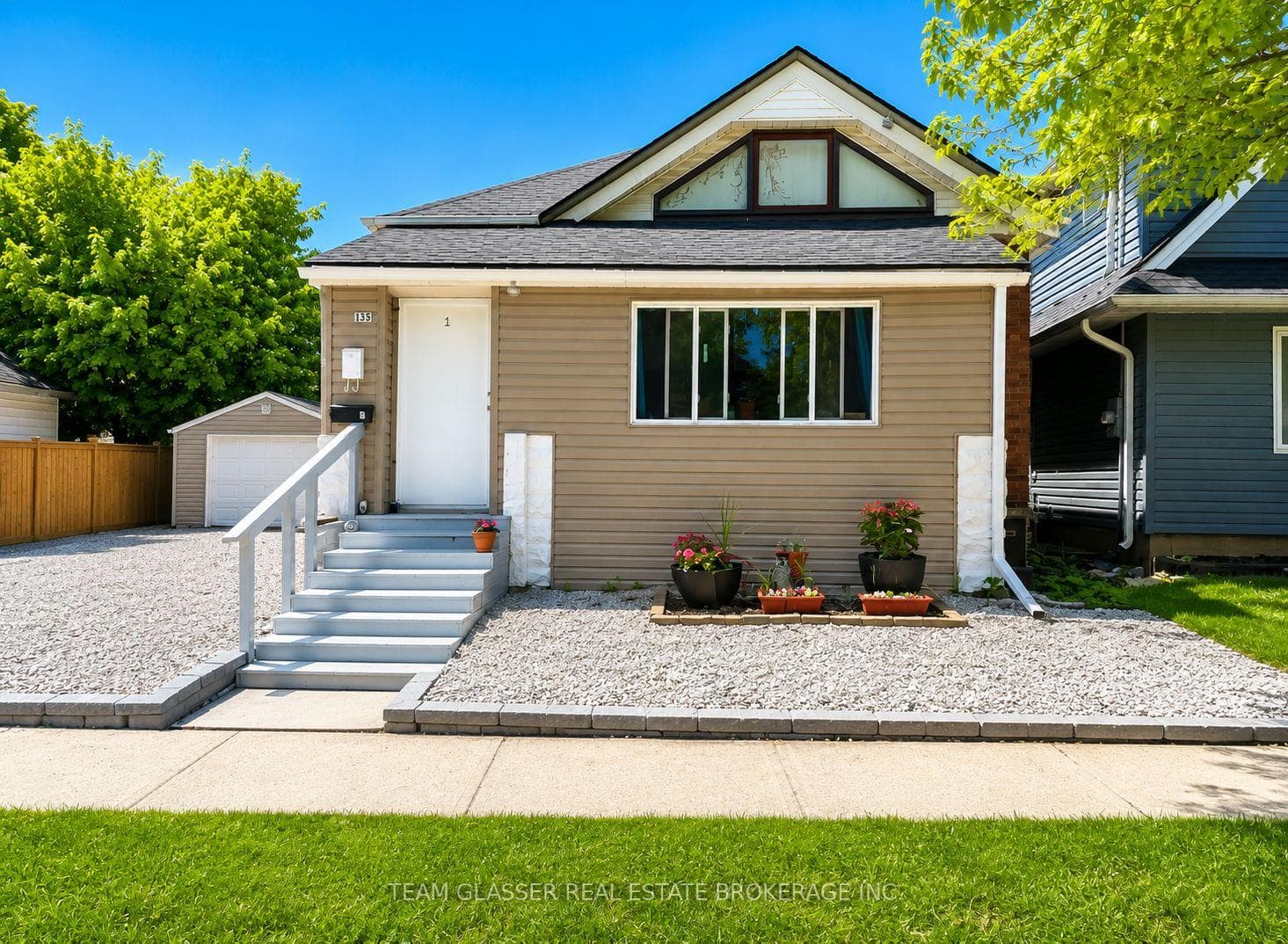 139 DELAWARE Street, London East, ON N5Z 2N6 - Photo 1